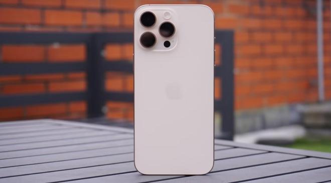 ld 6 vs iPhone16 Pro Max：机皇之争z6尊龙·中国网站华为Mate XT vs 三星 Z Fo(图7)