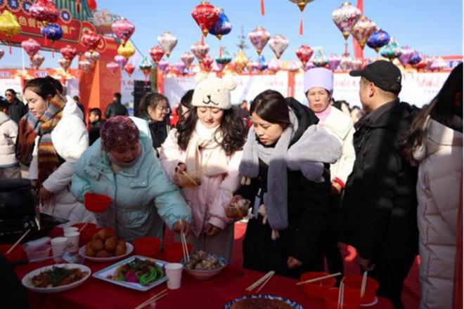 餐饮美食推广活动在宁夏固原市泾源县雅豪滑雪场举办尊龙凯时app平台“泾膳泾美·源汁源味”乡村特色(图8)