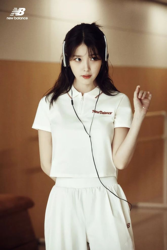 陈都灵和IU的绽放满足了少女的全部幻想尊龙凯时ag旗舰厅网站本周时髦大事｜(图25)